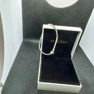 Pandora 8." Sterling Silver Classic Barrel Clasp S925 Ale Bracelet